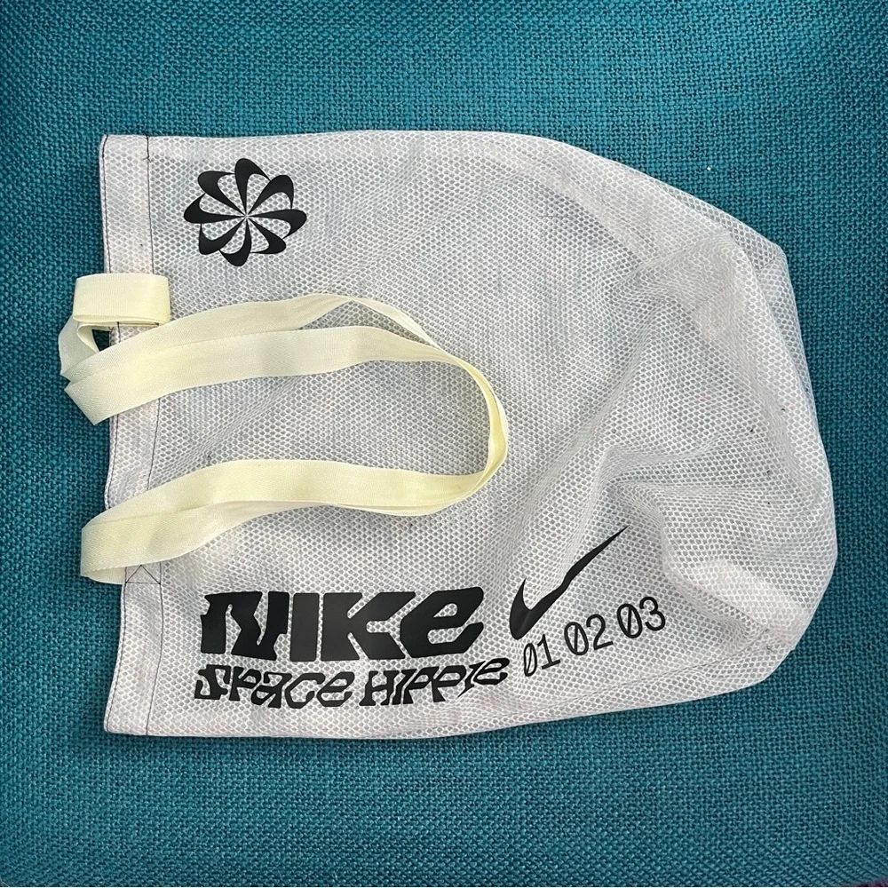 Men’s Nike Space Hippie 03 sneakers in the "Grey Volt" Size 9.5 - Picture 10 of 10